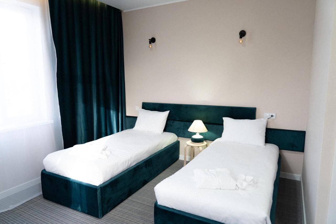 Jardin Hotel Aktobe Exterior photo