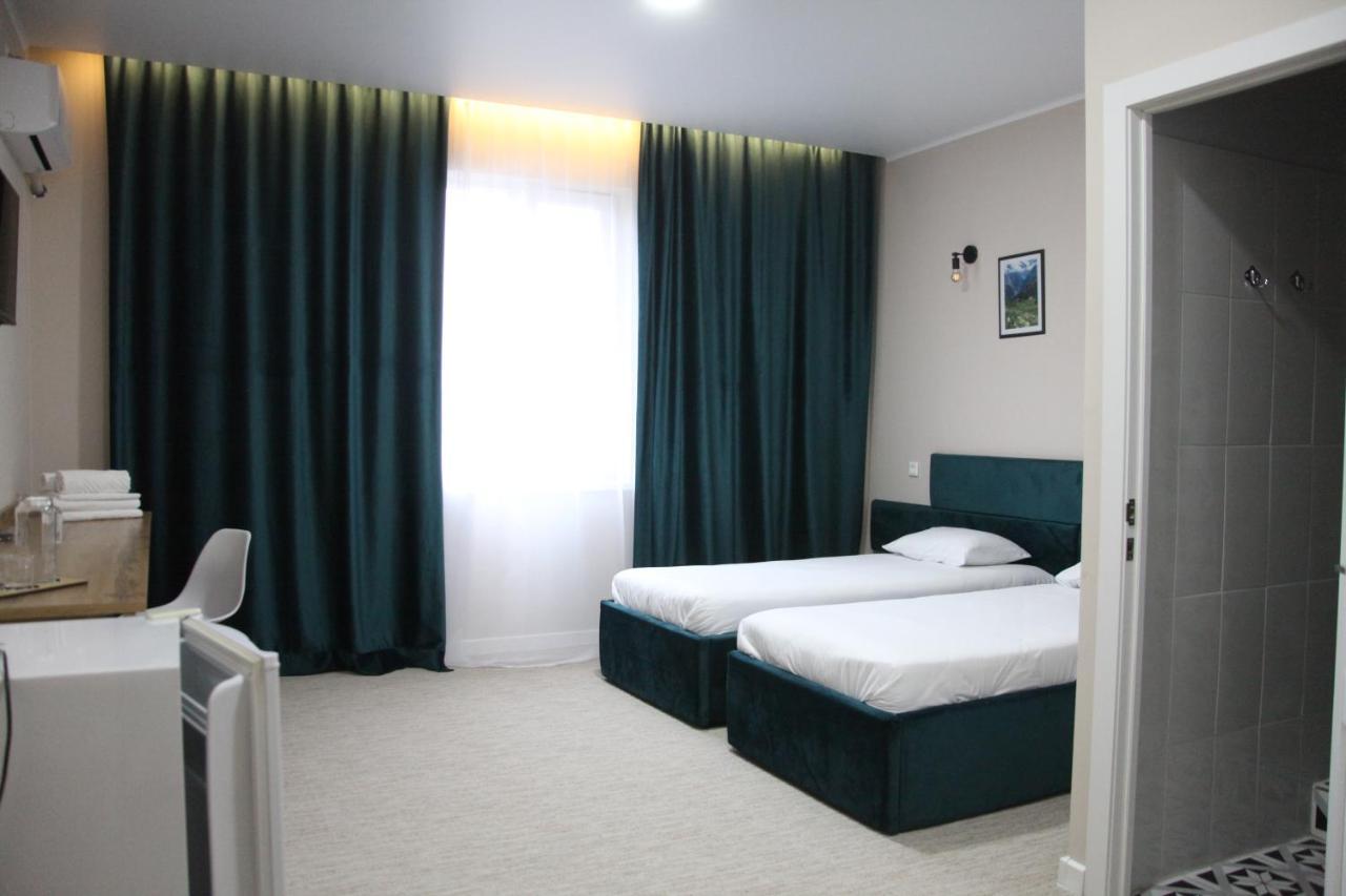 Jardin Hotel Aktobe Exterior photo